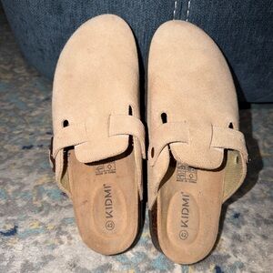 Women's Tan Suede Slip-On Shoes